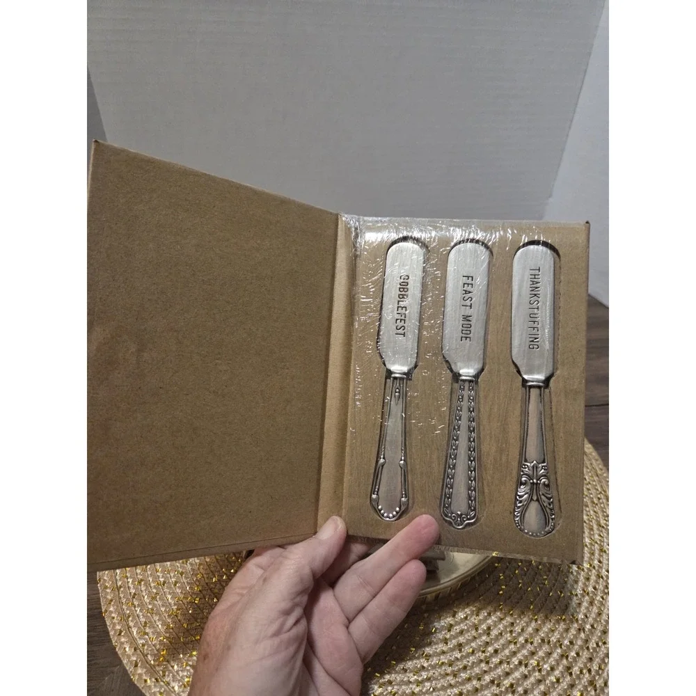 Mud Pie Thanksgiving stamped metal spreader knife set, 2 Sets
